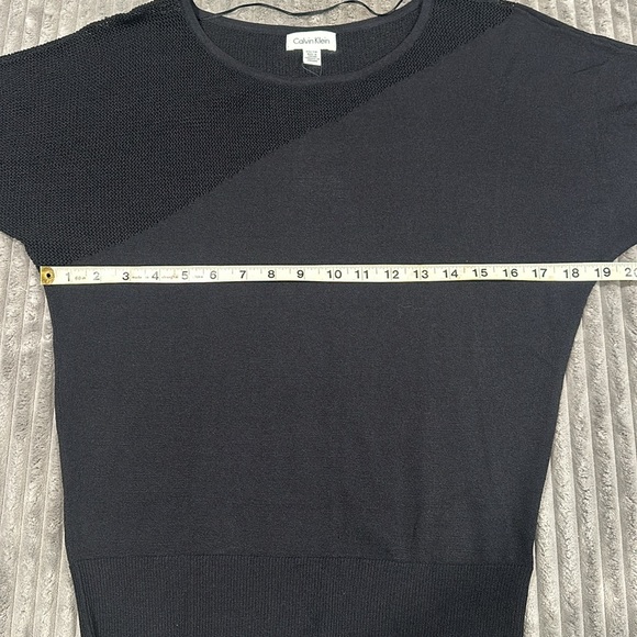 Calvin Klein Sweater Top - Picture 4 of 8